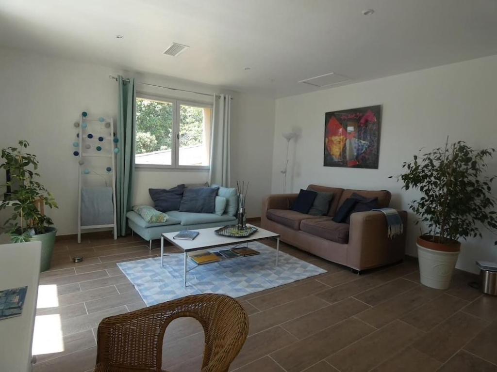Villa Pierre Blanche Le Calme A 5Mn Du Centre Ville Nimes Exterior foto